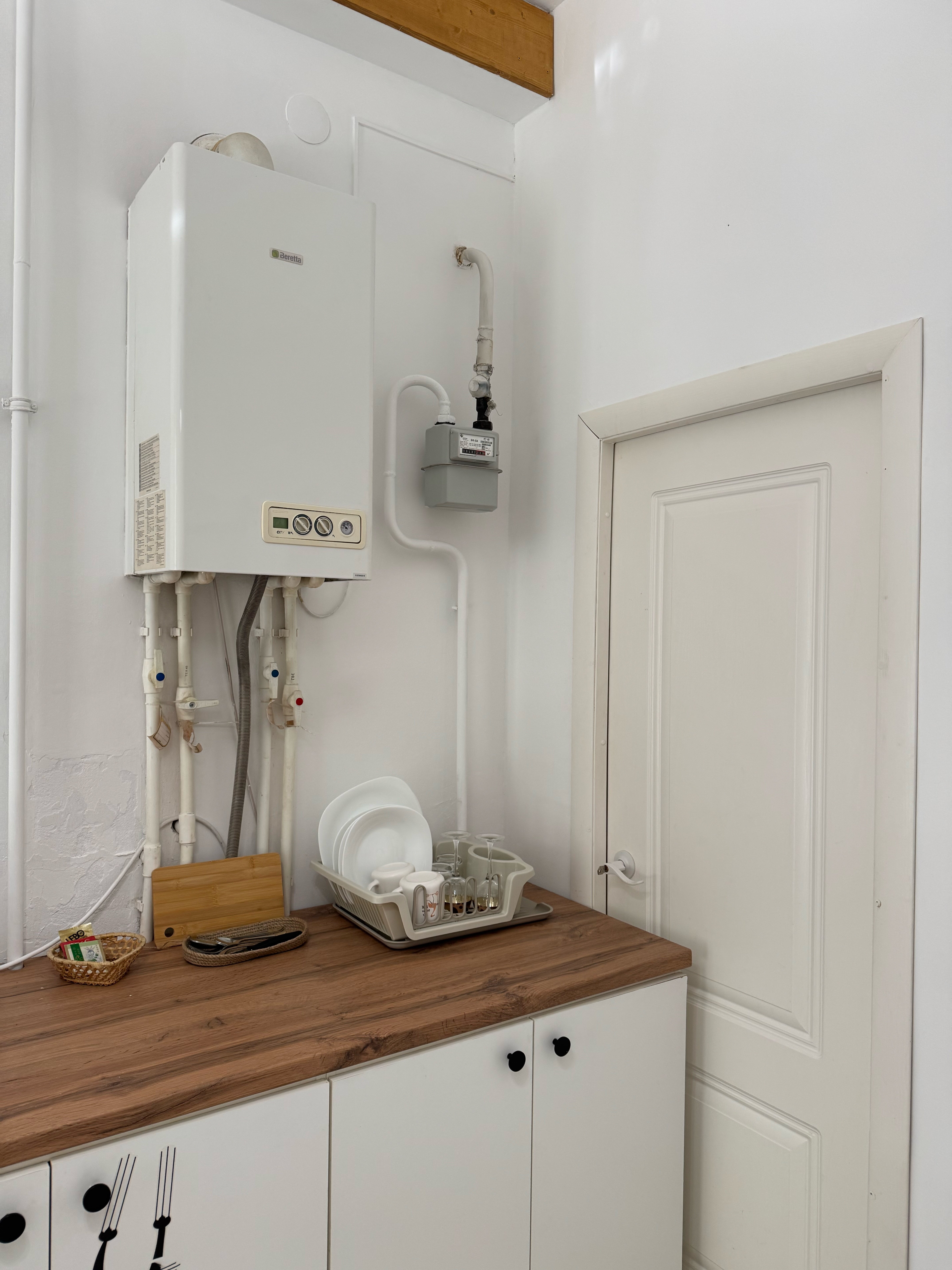 Фото Белоснежный дом в историческом центре