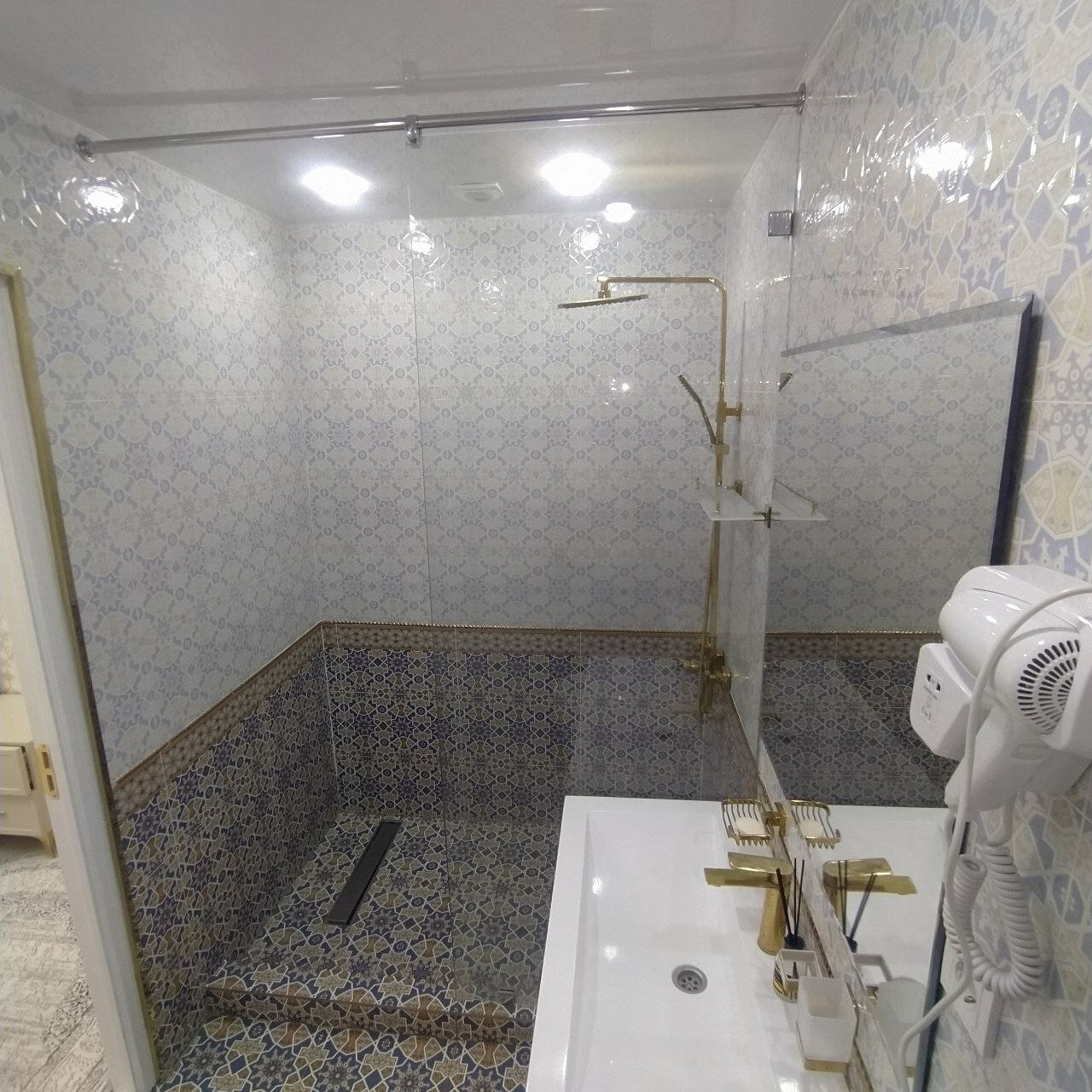 Фото Hotel Dilfuza