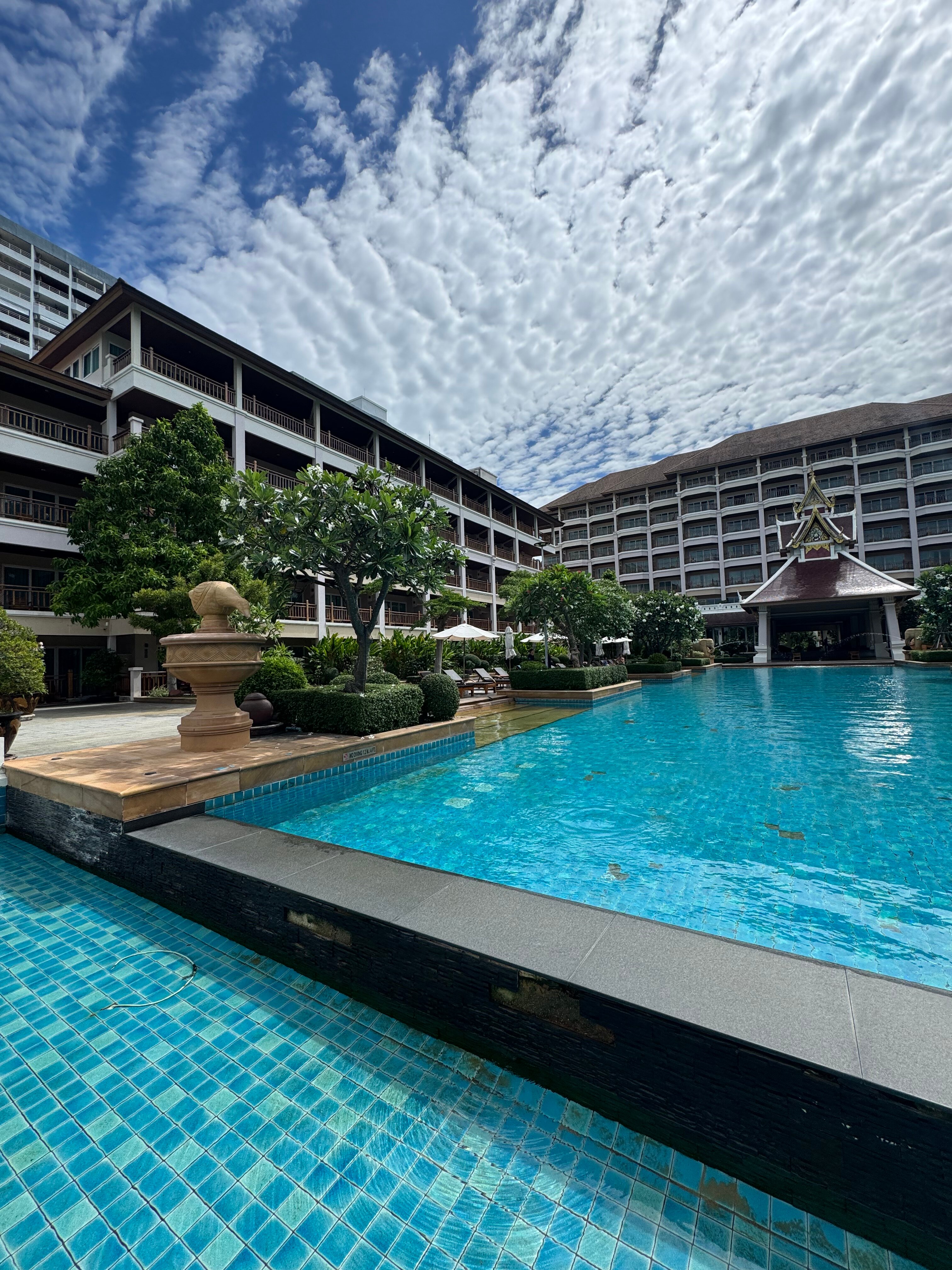 Фото The Heritage Pattaya Beach Resort