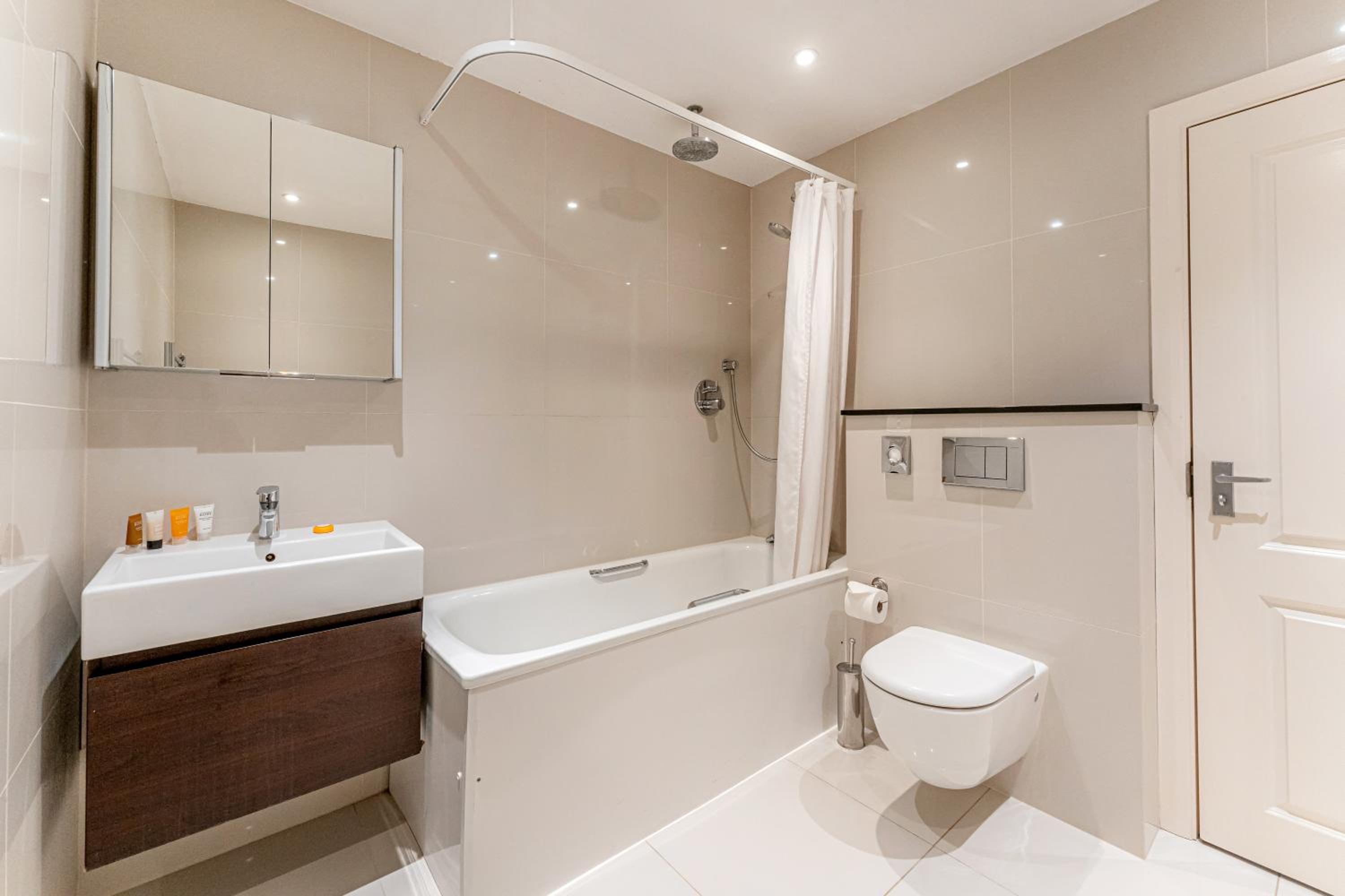 Фото Ashburn Court