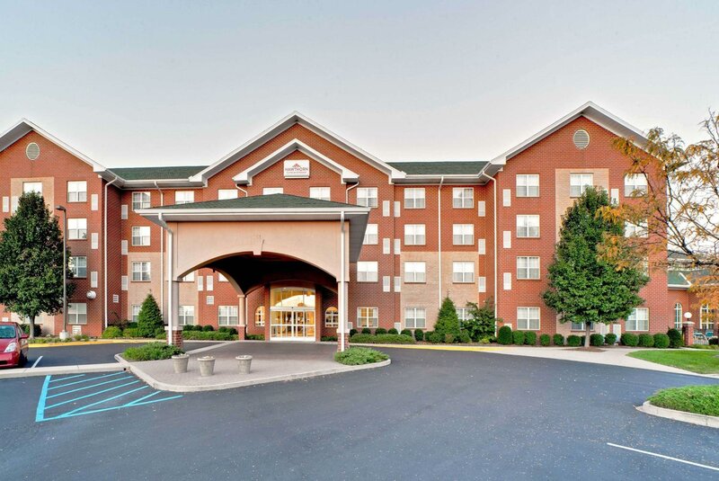 Гостиница Hawthorn Suites by Wyndham Louisville East в Луисвилле