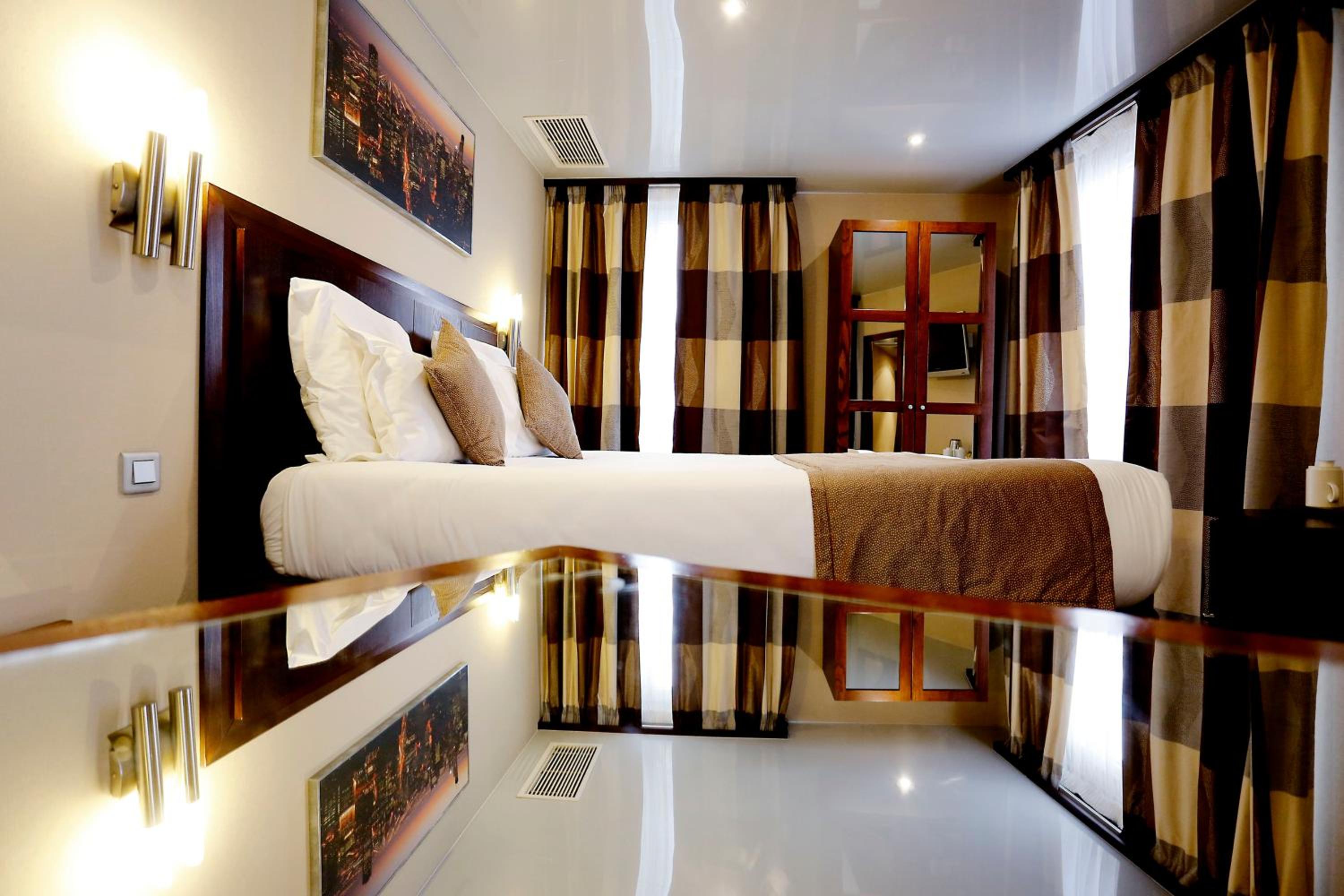 Фото Grand Hotel Francais