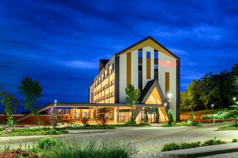 Гостиница Mövenpick Resort and Spa Fruske Terme