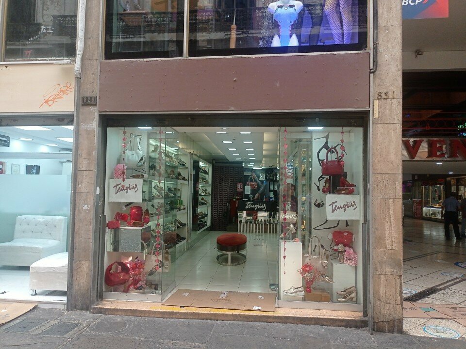 Shoe store Tangüis, Lima, photo