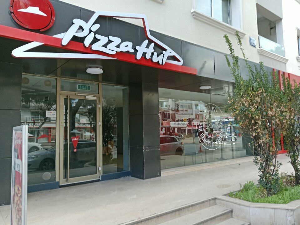 Pizzeria Pizza Hut, Izmir, photo