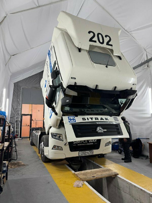 Repair of trucks Simple Way, Vladivostok, photo