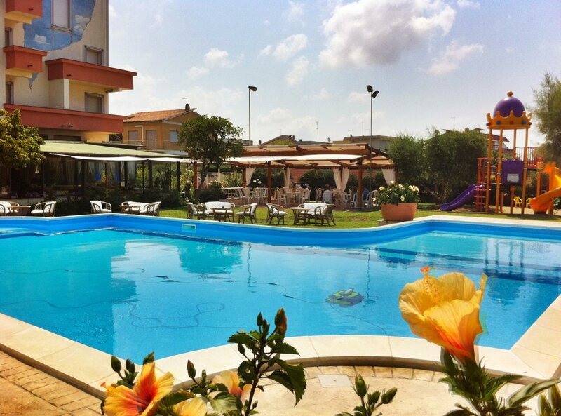 Гостиница Hotel Corallo в Фьюмичино