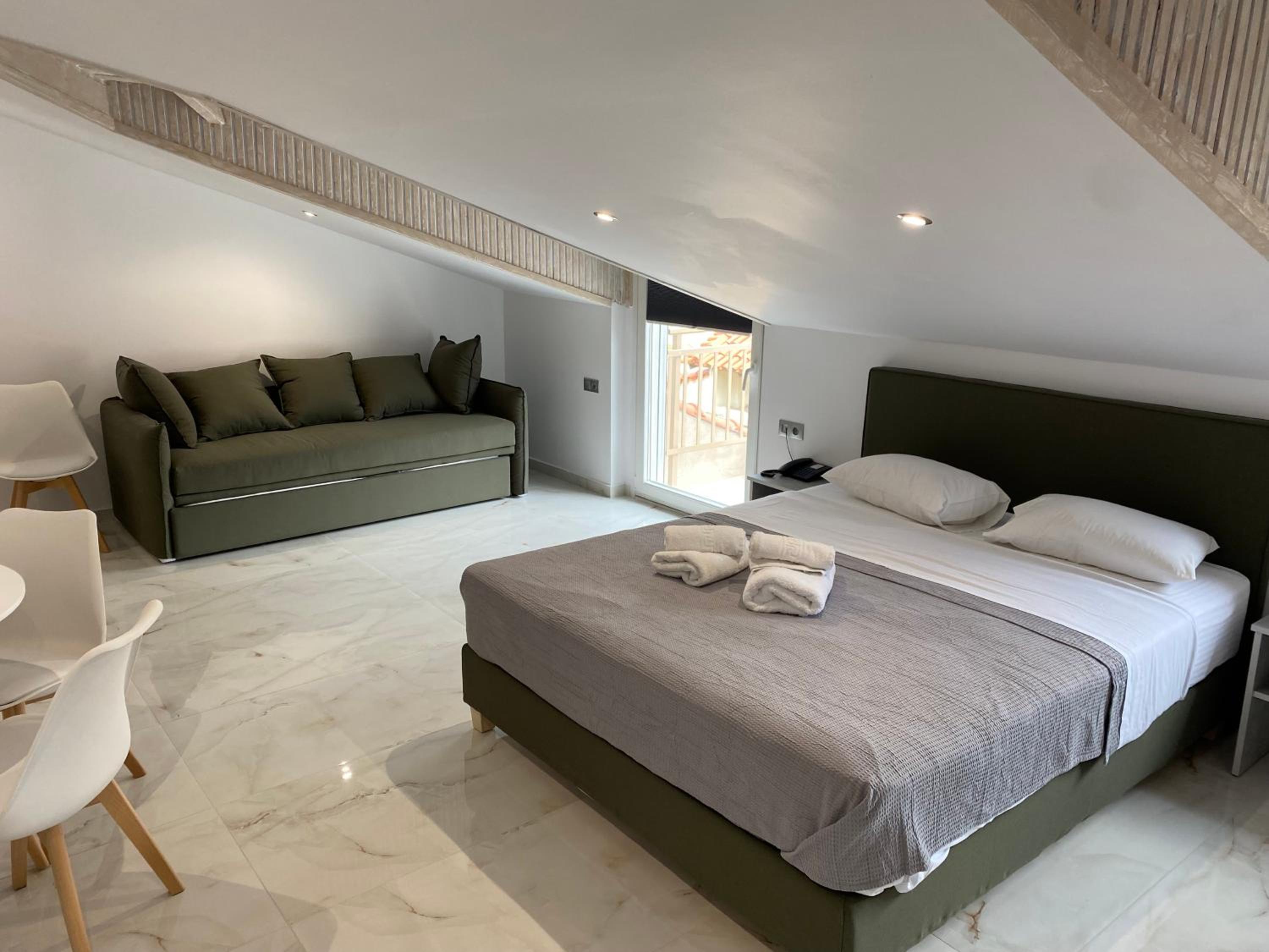 Фото Hotel Almira