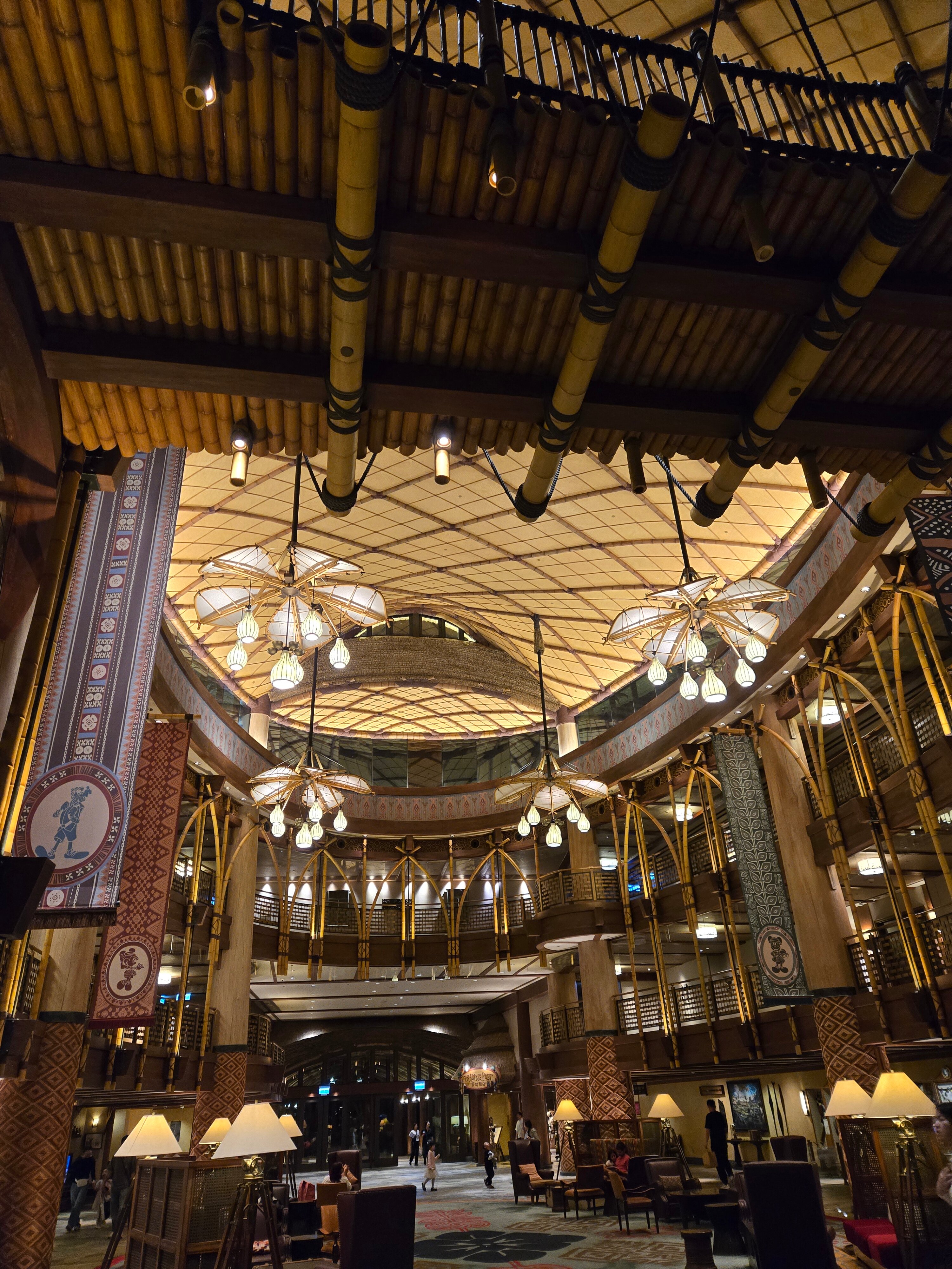 Фото Disney Explorers Lodge