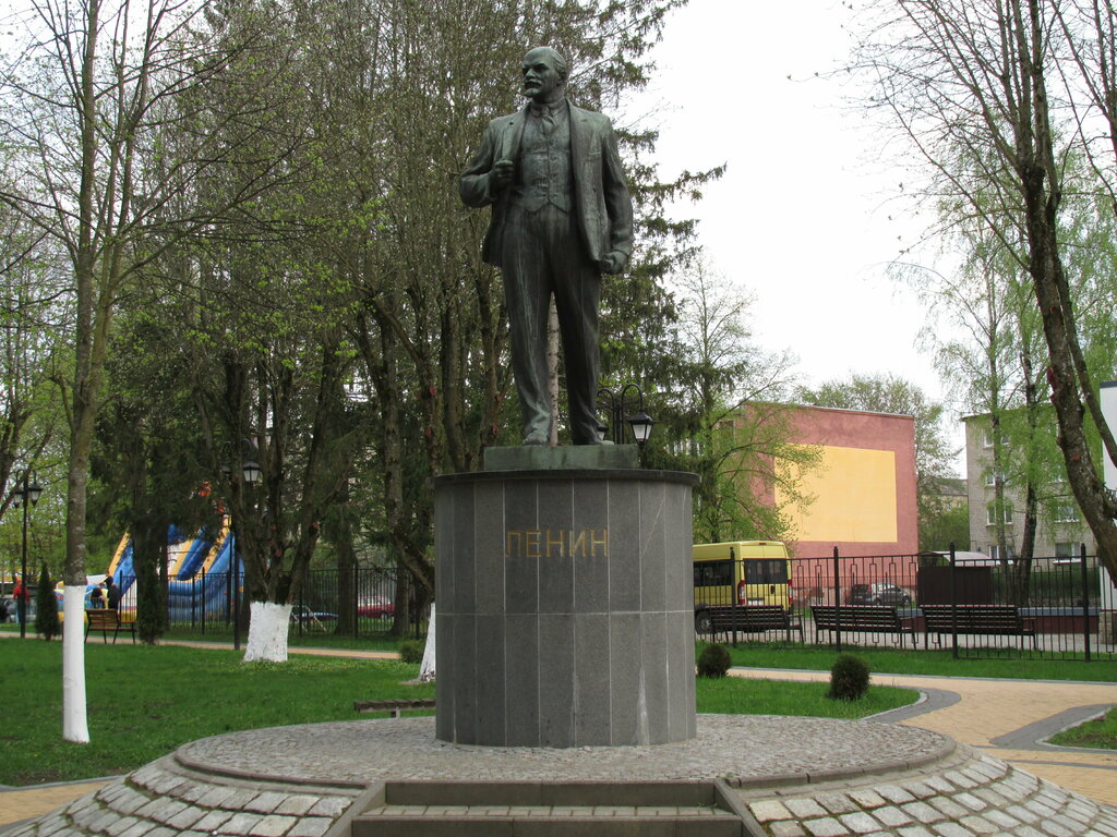 Monument, memorial В.И. Ленин, Gusev, photo