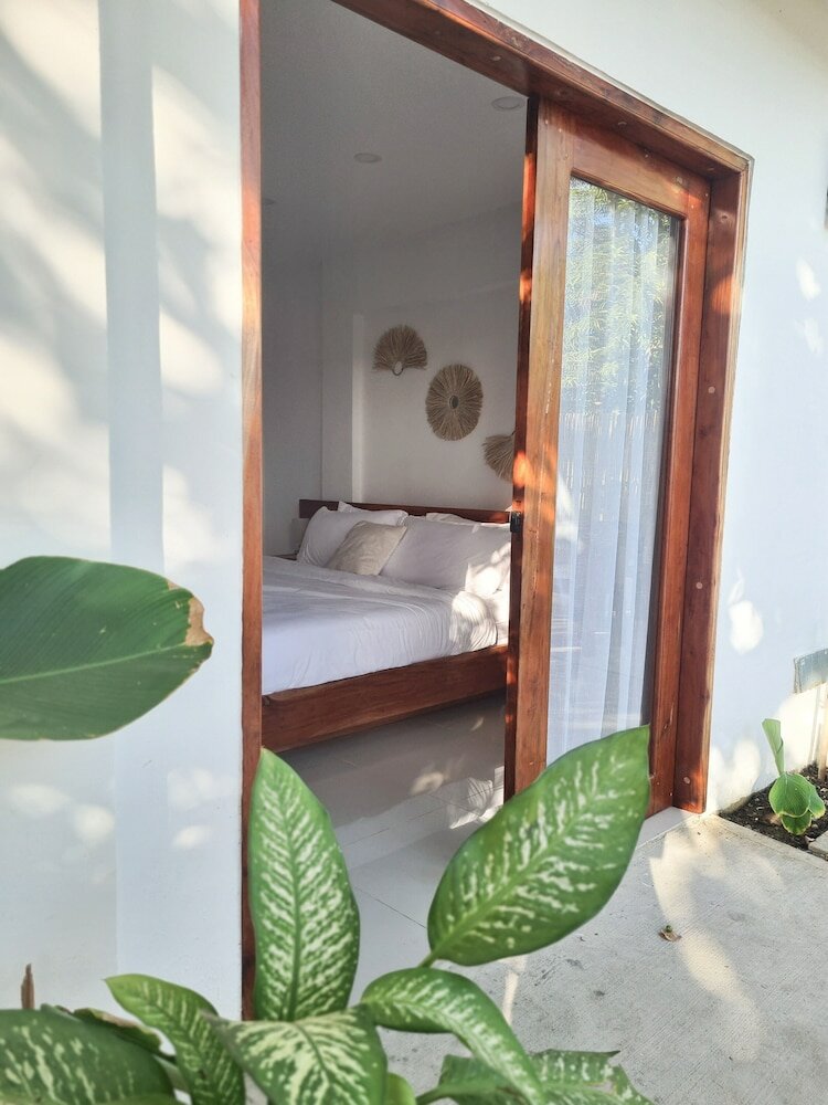 Фото 148 Guesthouse and Resort