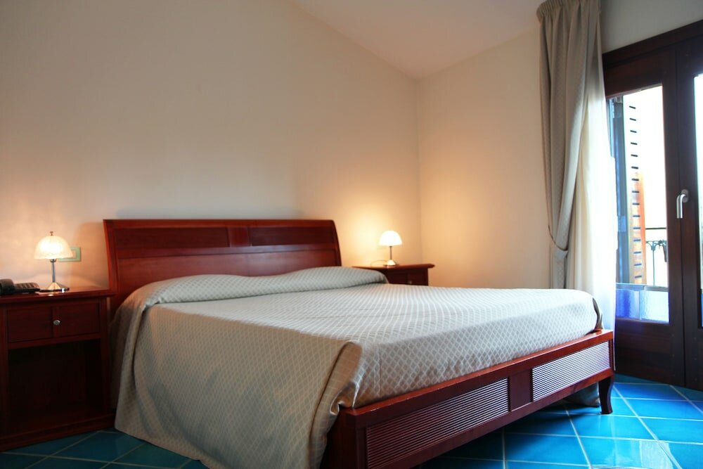 Фото Hotel Pisacane