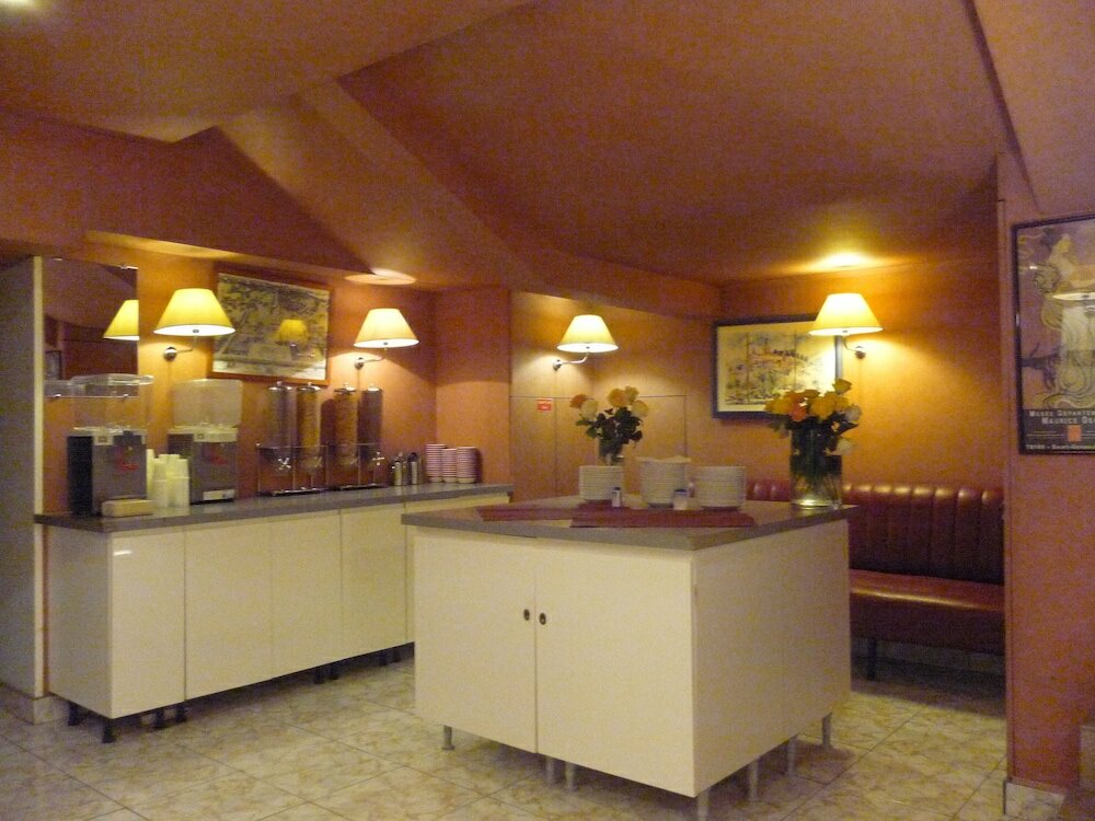 Фото Hotel Ambassadeur