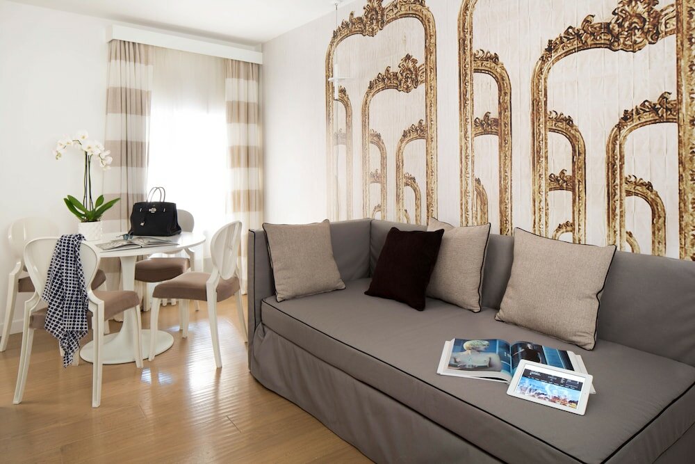 Фото VIA Del Corso Home