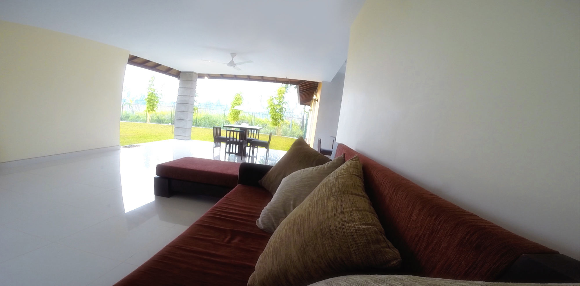 Фото The Airport Villa