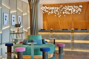 Гостиница DoubleTree by Hilton Sharjah Waterfront Hotel & Residences