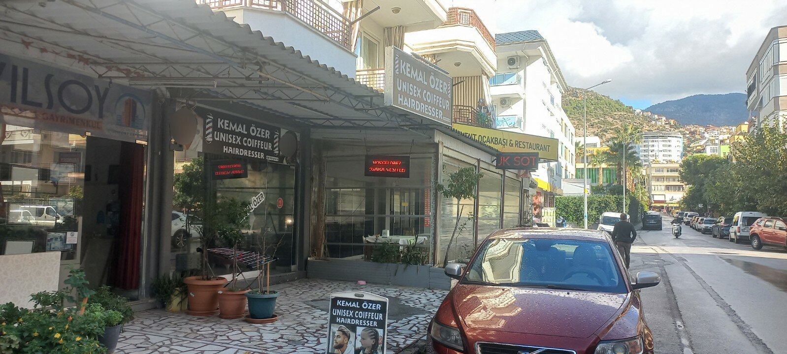 Hairdresser Kemal Ozer