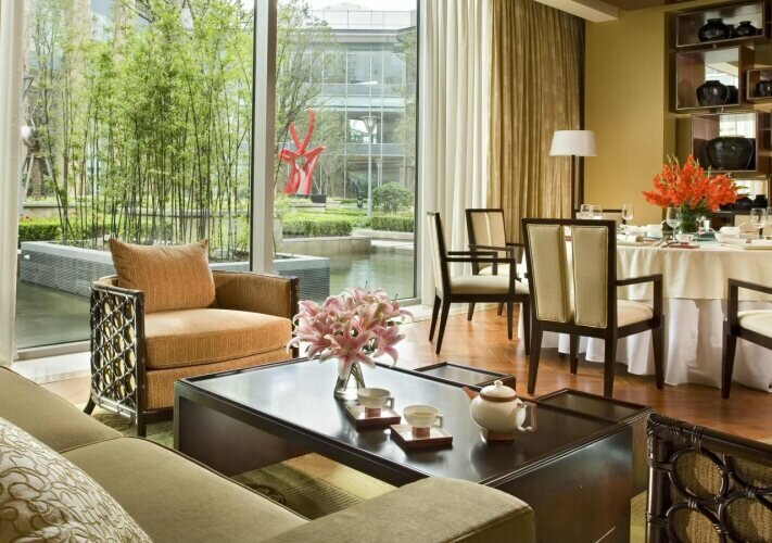 Фото Sheraton Grand Shanghai Pudong Hotel & Residences