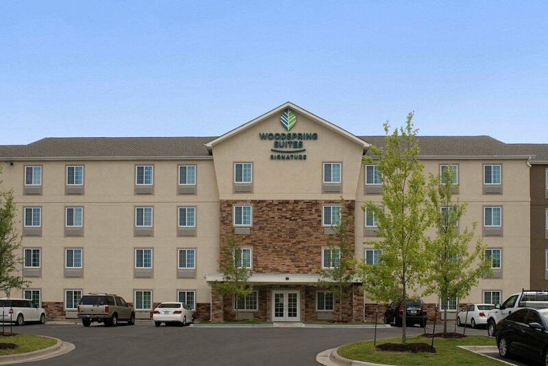 Гостиница WoodSpring Suites Austin South Central I-35