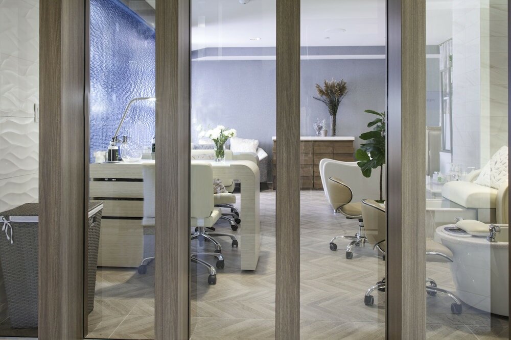 Фото Legacy Resort Hotel & SPA