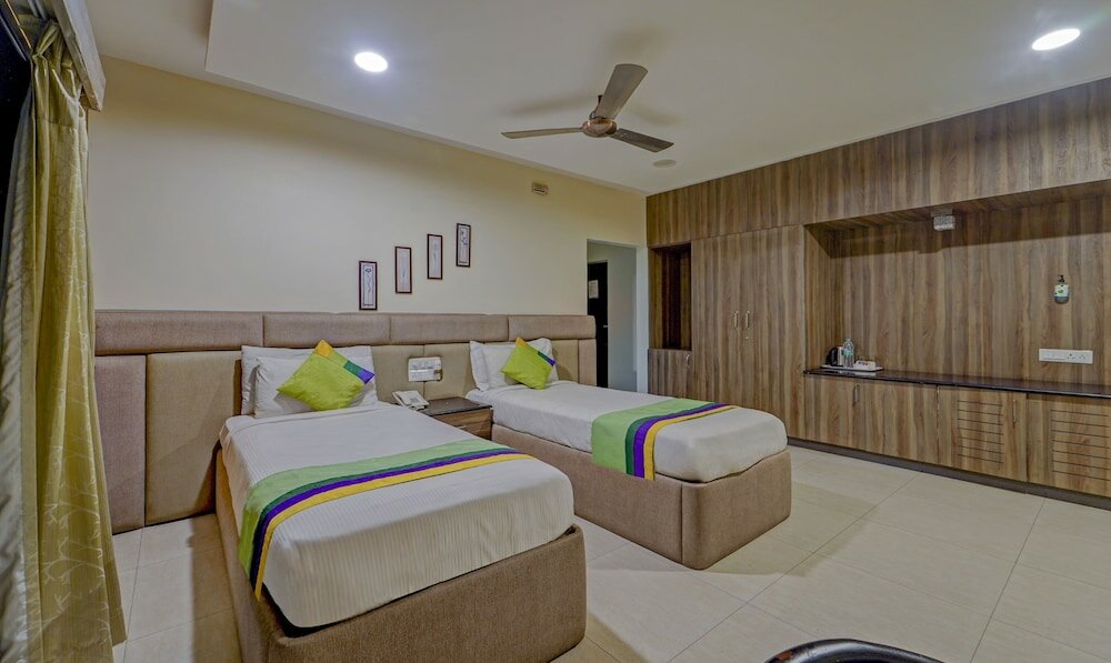 Фото Treebo Trend Elan