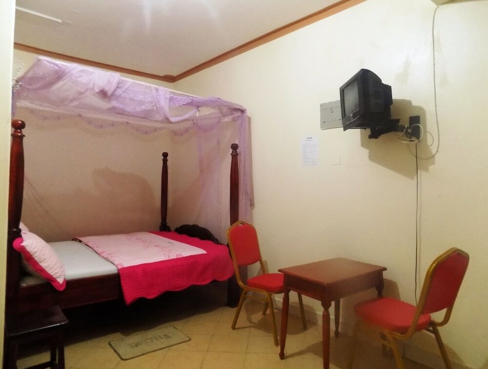 Фото Hotel B Plus