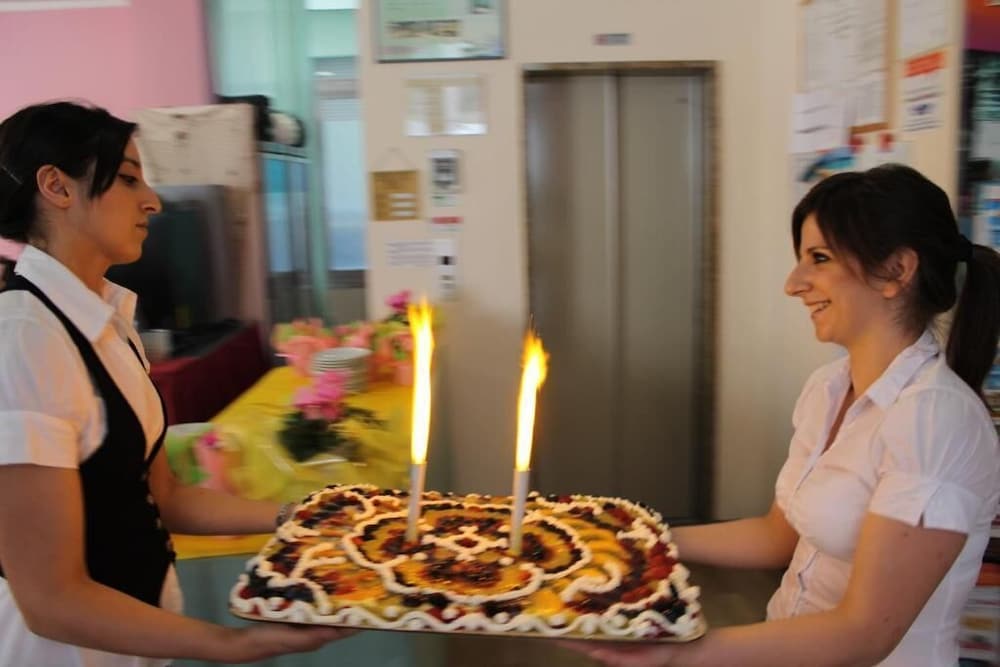 Фото Hotel Madrid