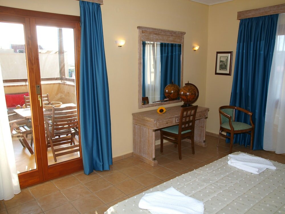 Фото Mylos Hotel Apartments