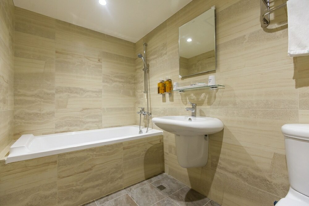 Фото The Young Hotel