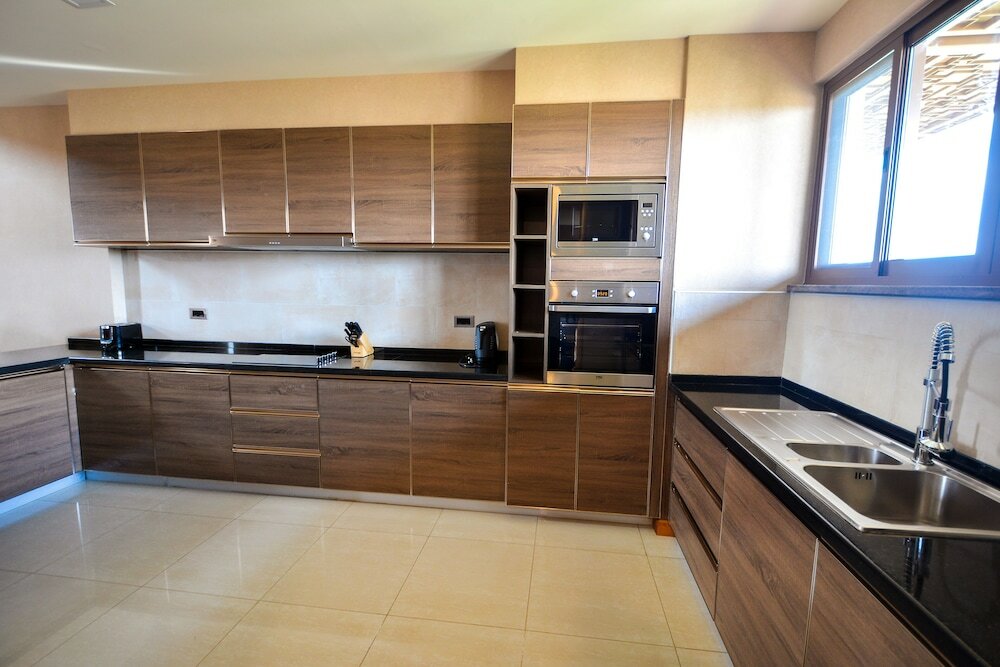 Фото Speke Apartments Wampewo