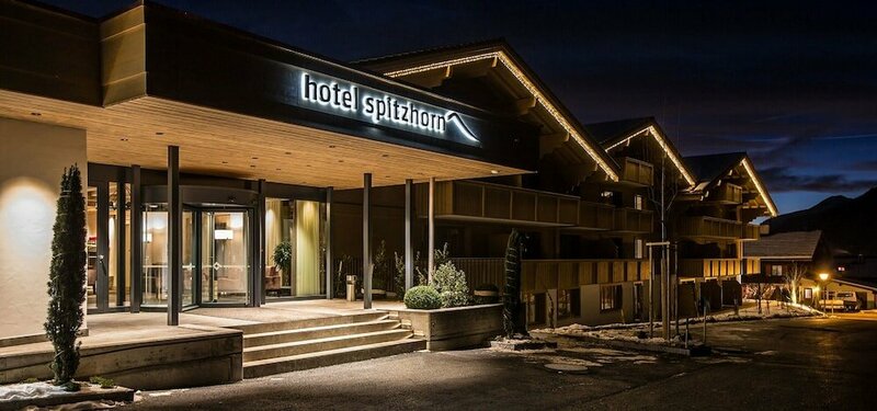 Гостиница Hotel Spitzhorn в Занене