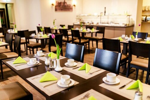 Внешний вид отеля Hotel Kaiserhof в Карлсруэ, фото 5