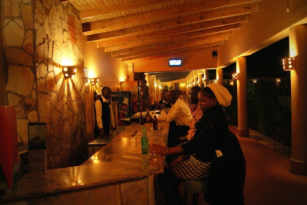 Фото Mountains of the Moon Hotel