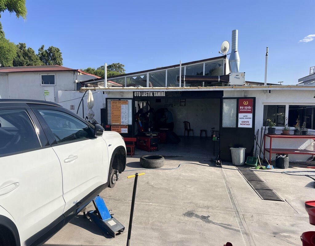 Tires and wheels Tünek Oto Lastik, Lastikçi Necip, Ayvalik, photo