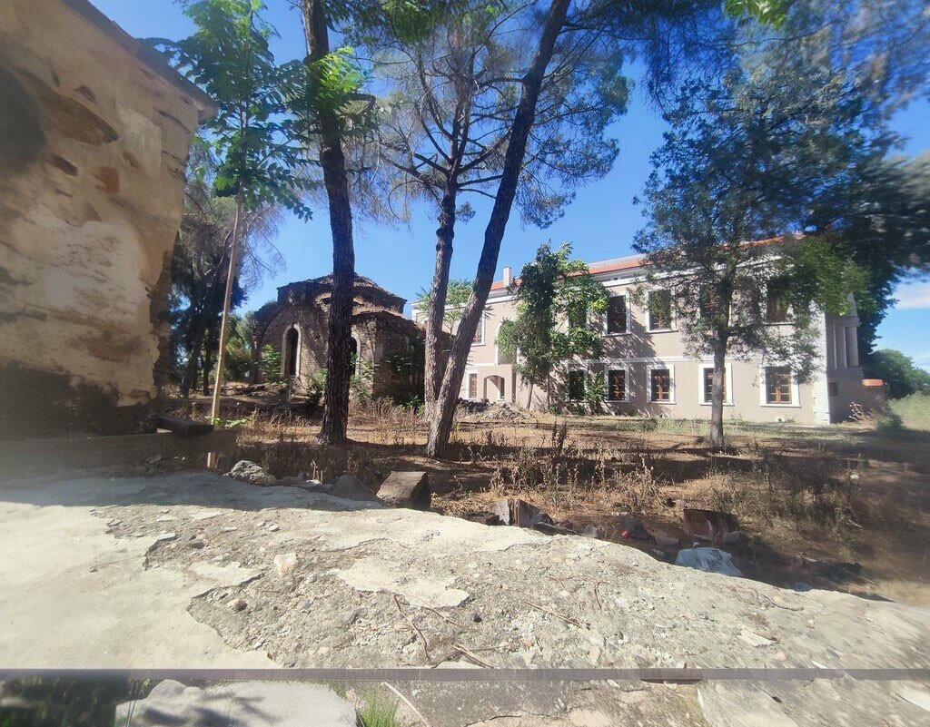 Primary school Zafer Primary School, Kula, photo