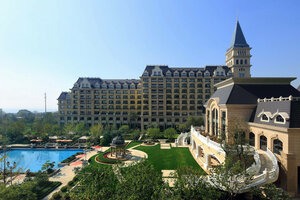 Гостиница Hilton Qingdao Golden Beach