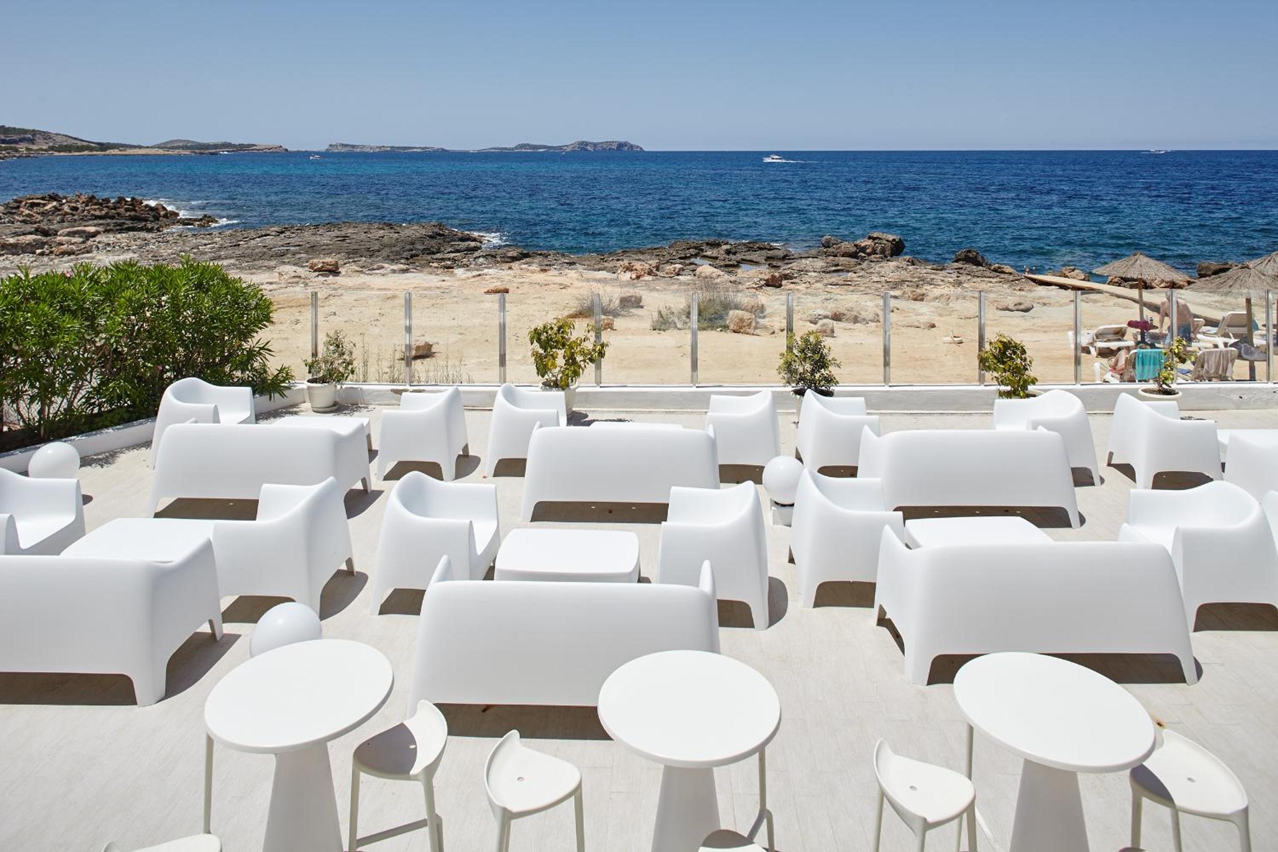 Фото Nereida Aparthotel