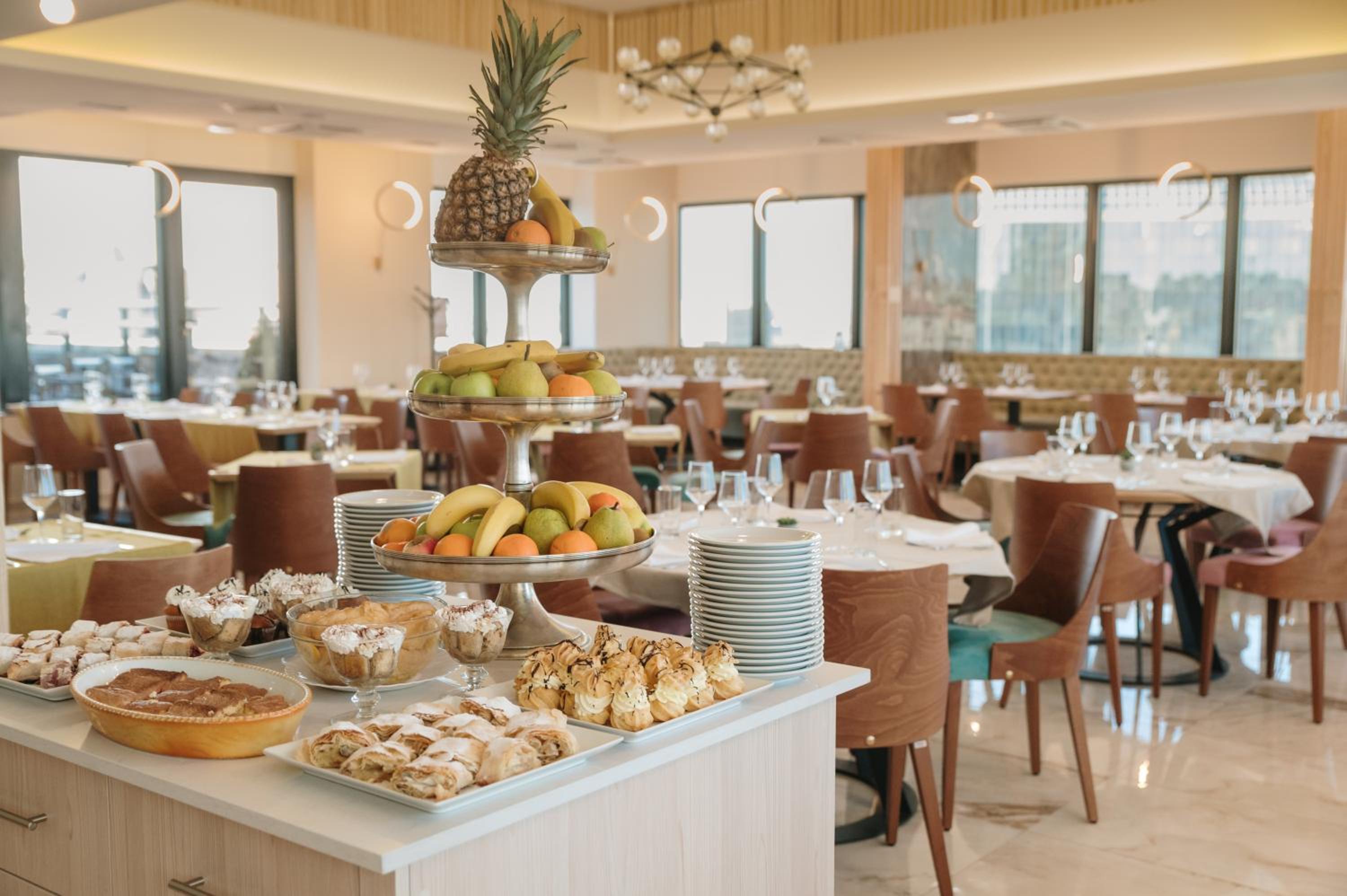 Фото Hotel Slavija