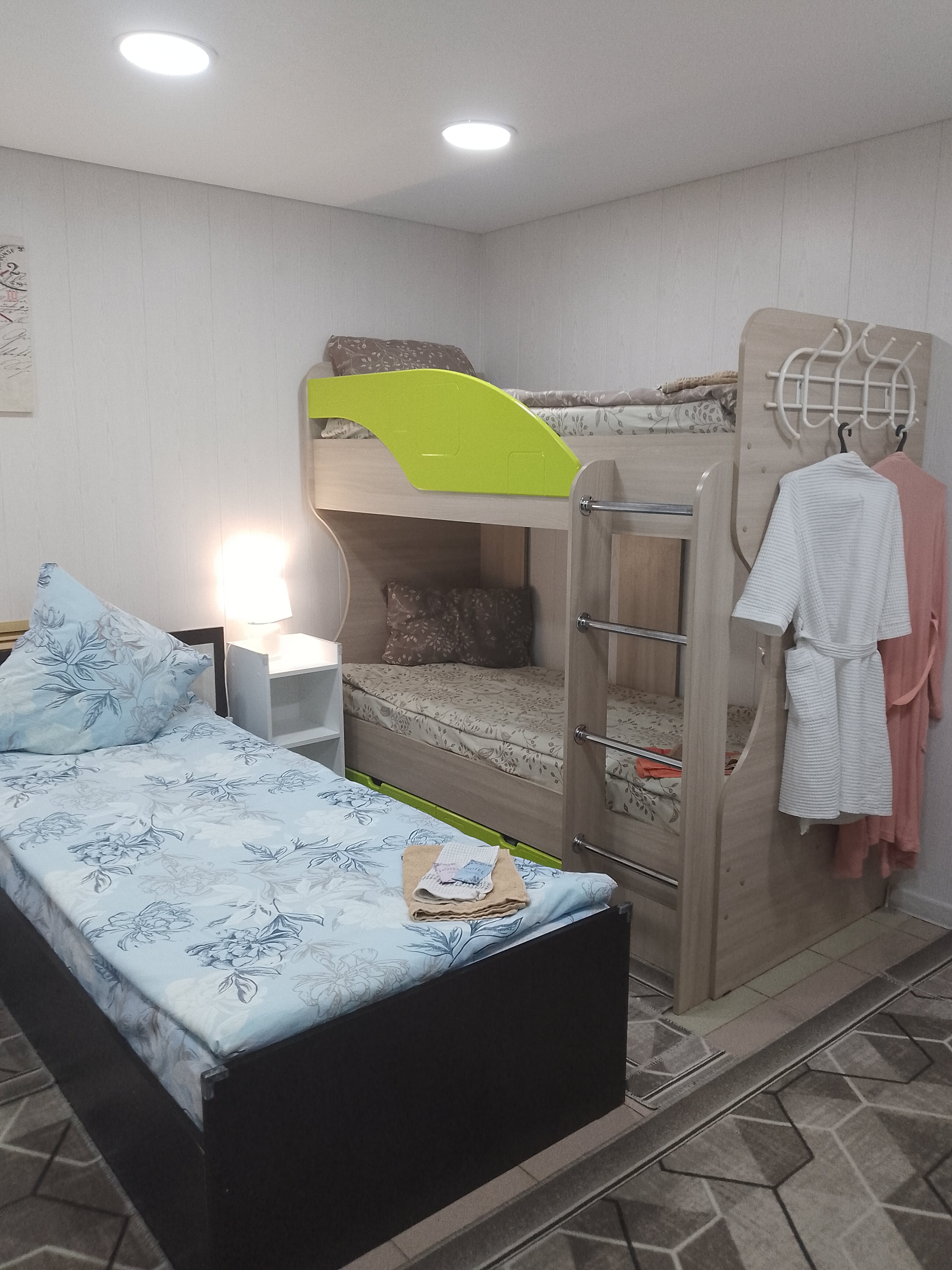 Фото отеля 2