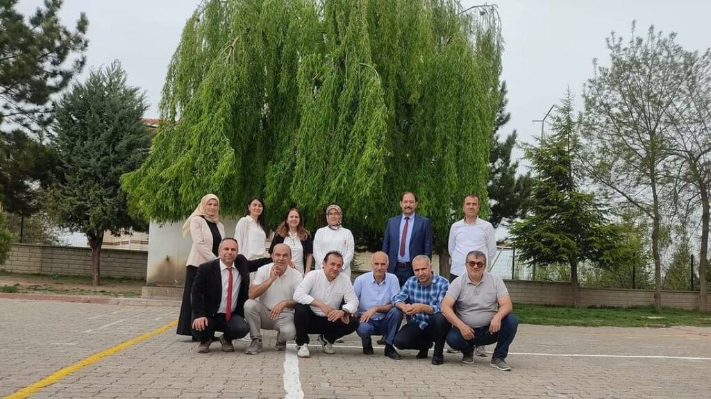 School Beysehir Toki Secondary School, Beysehir, photo