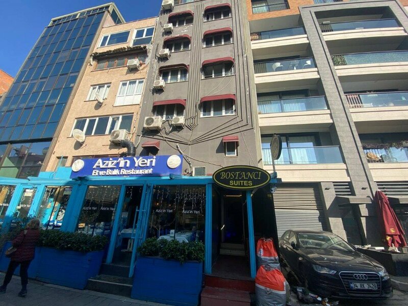 Гостиница Bostanci Suites в Малтепе