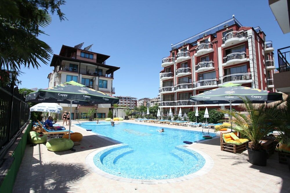 Фото отеля 1