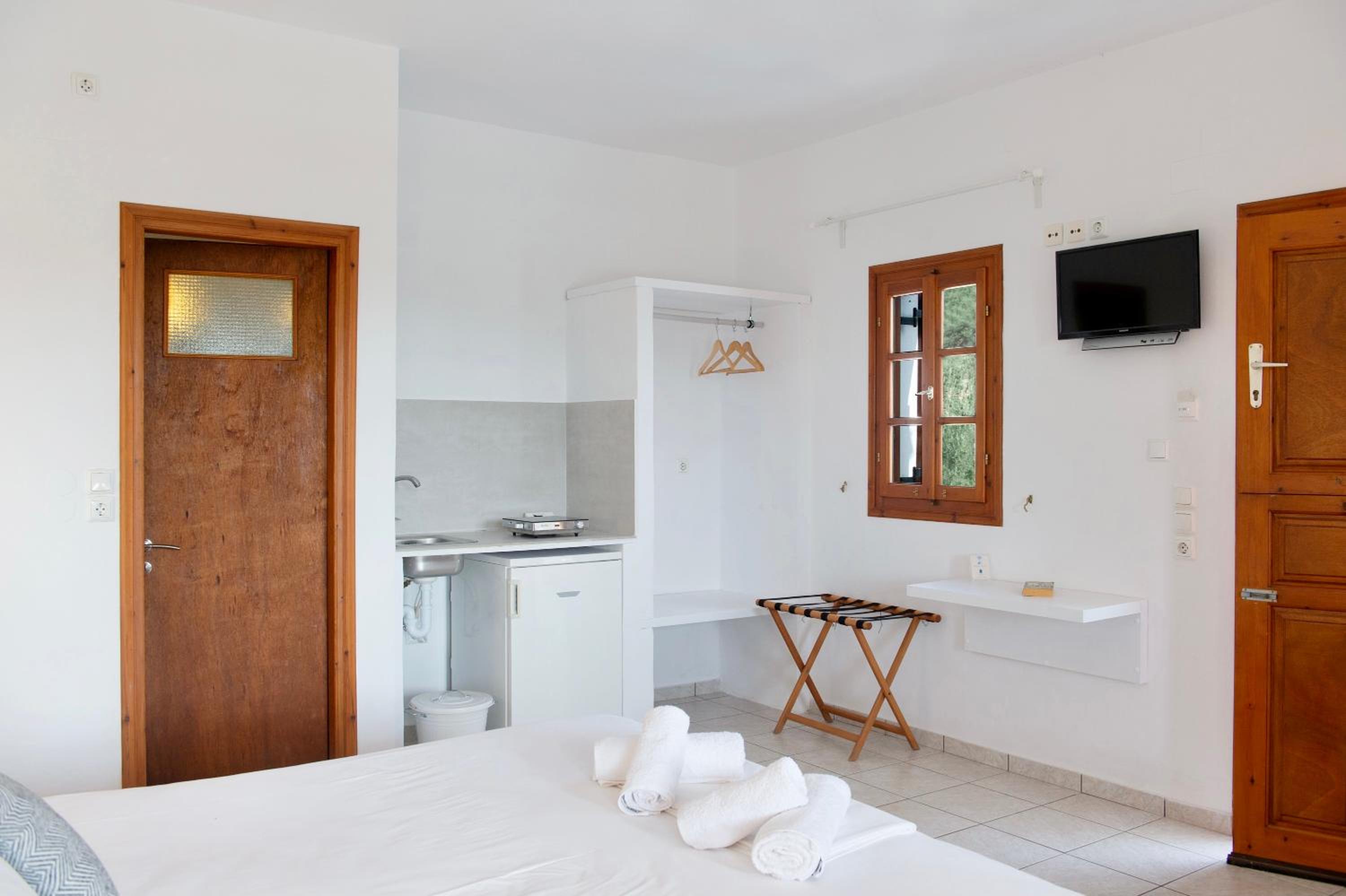 Фото Blue Fish Apartments