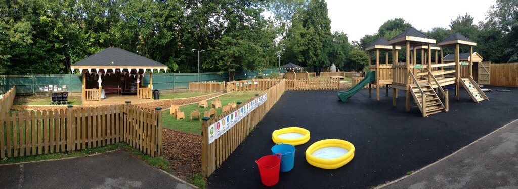 School Bright Horizons Royal Earlswood Day Nursery and Preschool, England, photo
