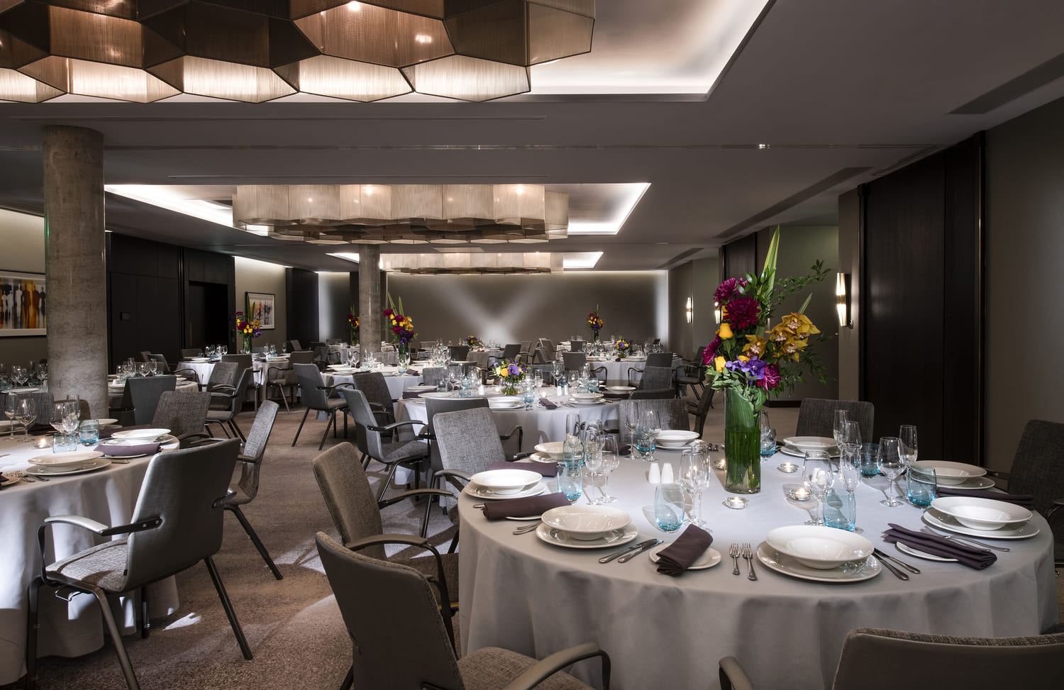 Фото Lincoln Plaza London, Curio Collection by Hilton