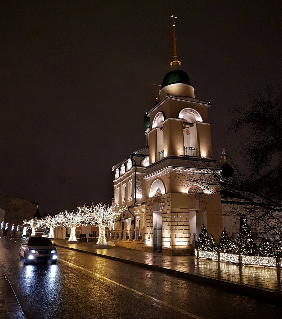 Храмы москвы ночью