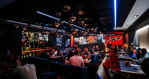 Қисық әйелдерімен порно