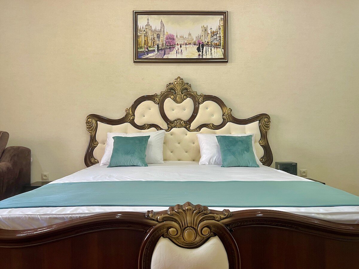 Фото отеля 2