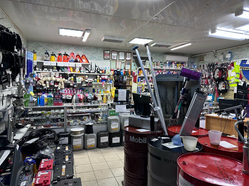 Магазин автозапчастей и автотоваров Автозапчасти, Тверская область, фото