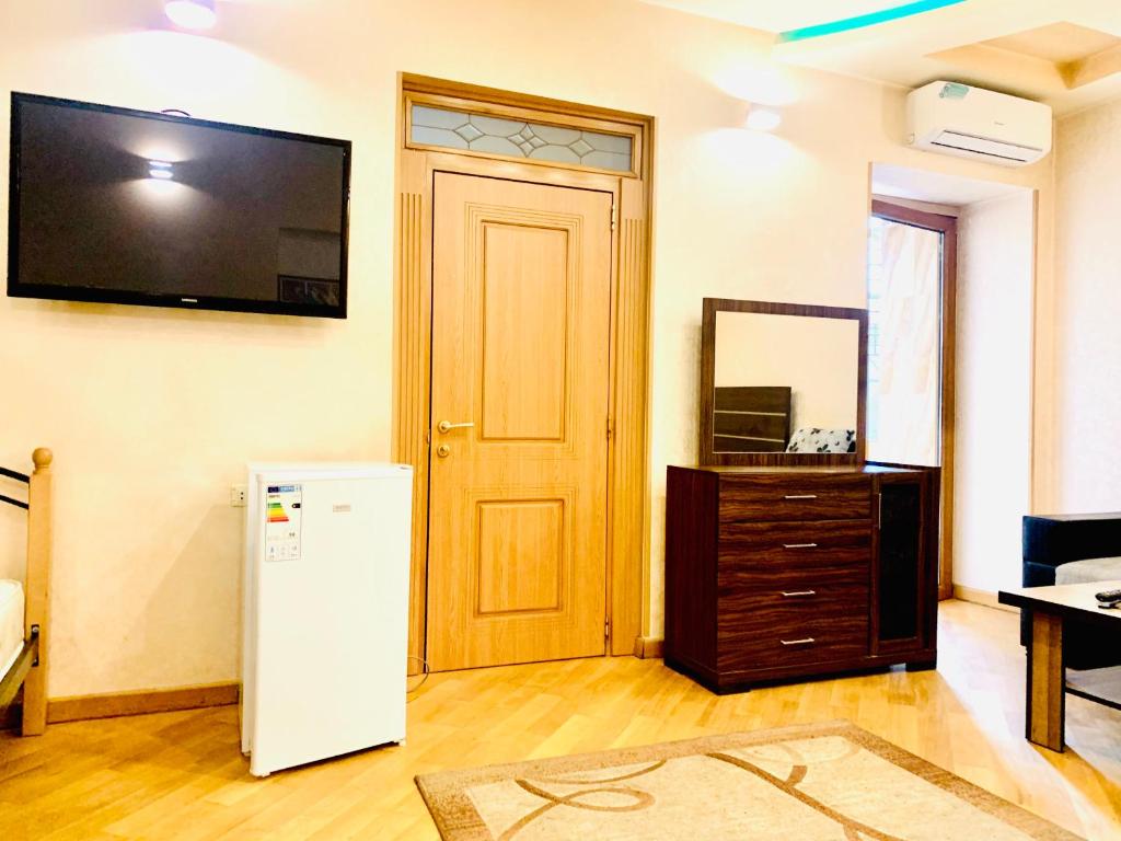 Фото Caribian Hotel Yerevan